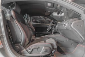 Sièges baquets en cuir – AUDI – TT – 2022 – Gris Chronos – 13 900 km – 245 ch – 4 cylindres turbo – Transmission : séquentielle – Origine France – Privaty Cars – Spécialiste des voitures de sport d’occasion à La Rochelle