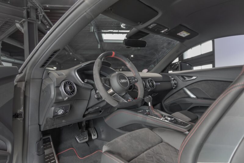 Tableau de bord – AUDI – TT – 2022 – Gris Chronos – 13 900 km – 245 ch – 4 cylindres turbo – Transmission : séquentielle – Origine France – Privaty Cars – Dépôt-vente sécurisé de véhicules de prestige près de Niort