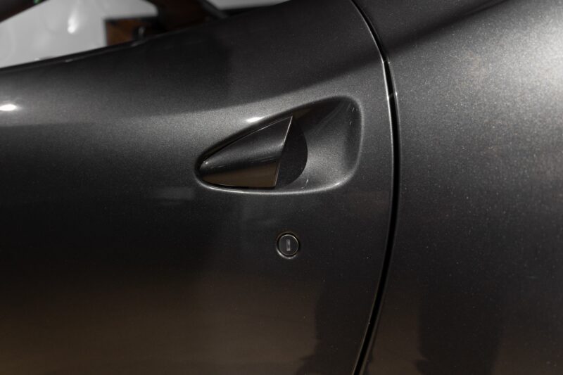 Carrosserie – FERRARI – California T – 2015 – Grigio Silverstone – 11 900 km – 560 ch – V8 bi-turbo – Transmission : Sequentielle – Origine France – Privaty Cars – Véhicules de sport et de luxe d’occasion à 2 heures de Paris en TGV