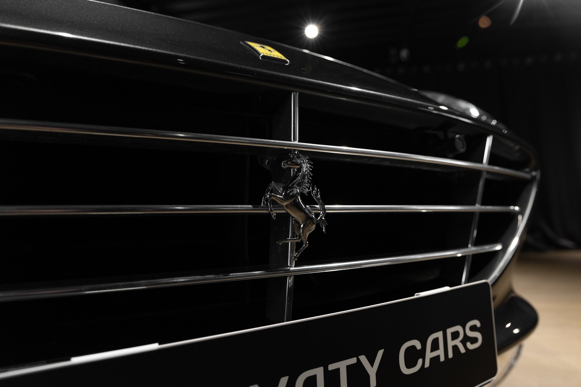 Carrosserie – FERRARI – California T – 2015 – Grigio Silverstone – 11 900 km – 560 ch – V8 bi-turbo – Transmission : Sequentielle – Origine France – Privaty Cars – Spécialiste indépendant Porsche, Ferrari et McLaren en Nouvelle-Aquitaine