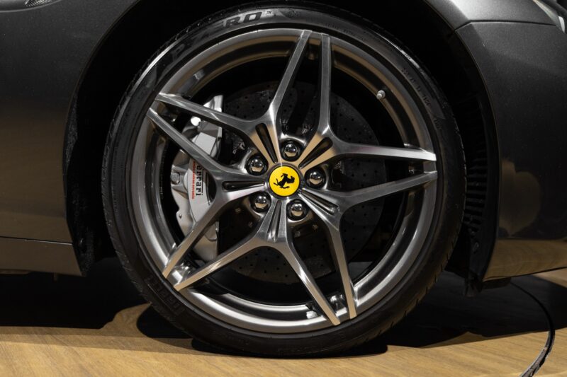 Jantes – FERRARI – California T – 2015 – Grigio Silverstone – 11 900 km – 560 ch – V8 bi-turbo – Transmission : Sequentielle – Origine France – Privaty Cars – Expertise et vente de modèles Super Sport proche de Nantes