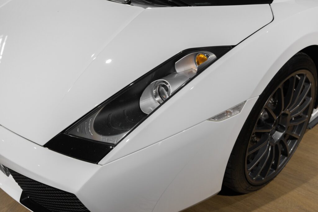 Carrosserie – LAMBORGHINI – Gallardo SuperLeggera – 2010 – Bianco Monocerus – 77 900 km – 530 ch – V10 atmo – Transmission : Sequentielle – Origine Allemagne – Privaty Cars – Achat et vente de supercars d’occasion proche de Bordeaux