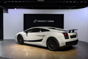 Extérieur – LAMBORGHINI – Gallardo SuperLeggera – 2010 – Bianco Monocerus – 77 900 km – 530 ch – V10 atmo – Transmission : Sequentielle – Origine Allemagne – Privaty Cars – Showroom de voitures de sport haut de gamme en Charente-Maritime