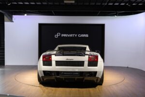 Extérieur – LAMBORGHINI – Gallardo SuperLeggera – 2010 – Bianco Monocerus – 77 900 km – 530 ch – V10 atmo – Transmission : Sequentielle – Origine Allemagne – Privaty Cars – Commerce de voitures de sport luxe et premium proche de Nantes