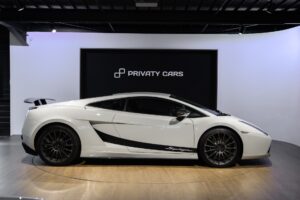 Extérieur – LAMBORGHINI – Gallardo SuperLeggera – 2010 – Bianco Monocerus – 77 900 km – 530 ch – V10 atmo – Transmission : Sequentielle – Origine Allemagne – Privaty Cars – Achat et vente de véhicules LAMBORGHINI d’occasion à 2 heures de Paris en TGV