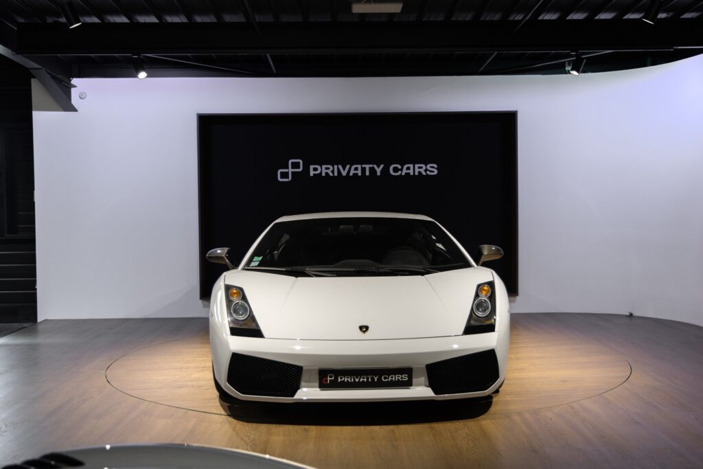 Extérieur – LAMBORGHINI – Gallardo SuperLeggera – 2010 – Bianco Monocerus – 77 900 km – 530 ch – V10 atmo – Transmission : Sequentielle – Origine Allemagne – Privaty Cars – Rachat immédiat de véhicules de prestige proche de Bordeaux