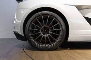 Jantes – LAMBORGHINI – Gallardo SuperLeggera – 2010 – Bianco Monocerus – 77 900 km – 530 ch – V10 atmo – Transmission : Sequentielle – Origine Allemagne – Privaty Cars – Importation de véhicules de prestige et sportifs en Nouvelle-Aquitaine