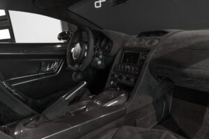 Tableau de bord – LAMBORGHINI – Gallardo SuperLeggera – 2010 – Bianco Monocerus – 77 900 km – 530 ch – V10 atmo – Transmission : Sequentielle – Origine Allemagne – Privaty Cars – Achat et vente de véhicules LAMBORGHINI d’occasion près de Poitiers