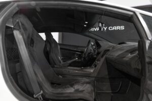 Tableau de bord – LAMBORGHINI – Gallardo SuperLeggera – 2010 – Bianco Monocerus – 77 900 km – 530 ch – V10 atmo – Transmission : Sequentielle – Origine Allemagne – Privaty Cars – Conciergerie automobile pour véhicules de sport dans l’Ouest de la France