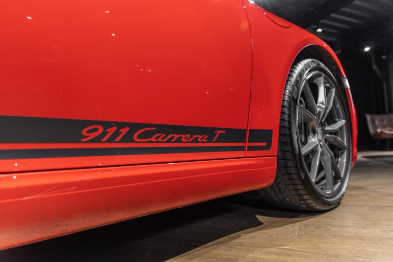 À vendre – PORSCHE – 911 991 CARRERA T – 2018 – Rouge Indien – 21 900 km – 370 ch – Flat 6 Atmo – Transmission : Manuelle – Photo principale – Origine France – Privaty Cars – Reprise de voitures de sport et collection à 2 heures de Paris en TGV