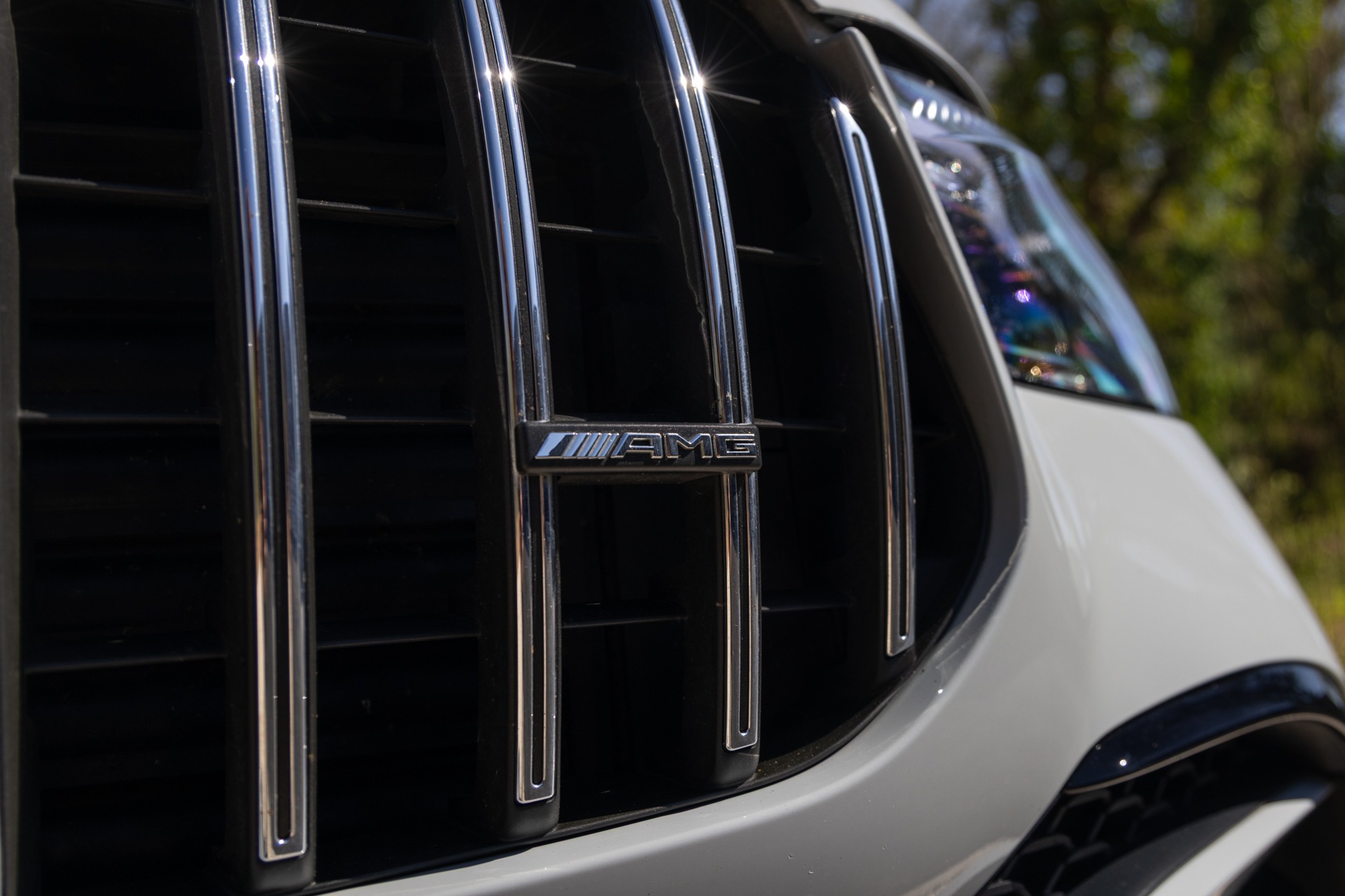 Grille avant avec barres chromées – AMG – GLE AMG – 2019 – Noir Profond – 22 900 km – 252 ch – 4 cyclindres turbo – Transmission : Automatique – Origine France – Privaty Cars – Commerce de voitures de sport luxe et premium proche de Nantes