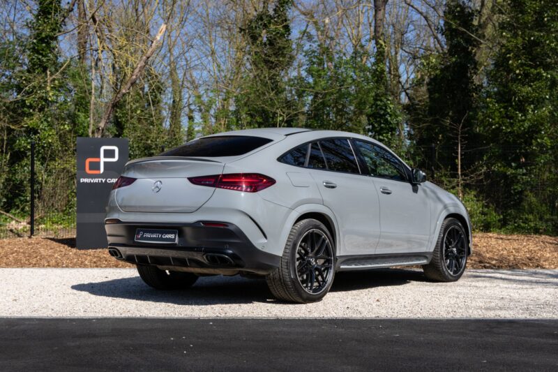 Vue arrière avec diffuseur et échappements – AMG – GLE AMG – 2019 – Noir Profond – 22 900 km – 252 ch – 4 cyclindres turbo – Transmission : Automatique – Origine France – Privaty Cars – Achat et vente de véhicules AMG d’occasion en Nouvelle-Aquitaine