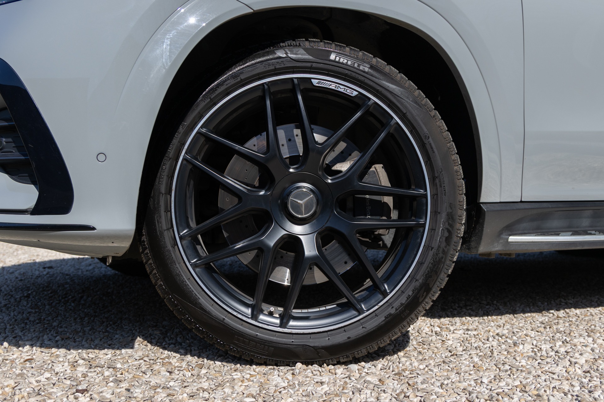 Jantes en alliage noir mat – AMG – GLE AMG – 2019 – Noir Profond – 22 900 km – 252 ch – 4 cyclindres turbo – Transmission : Automatique – Origine France – Privaty Cars – Vente de voitures de prestige d’occasion à 2 heures de Paris en TGV