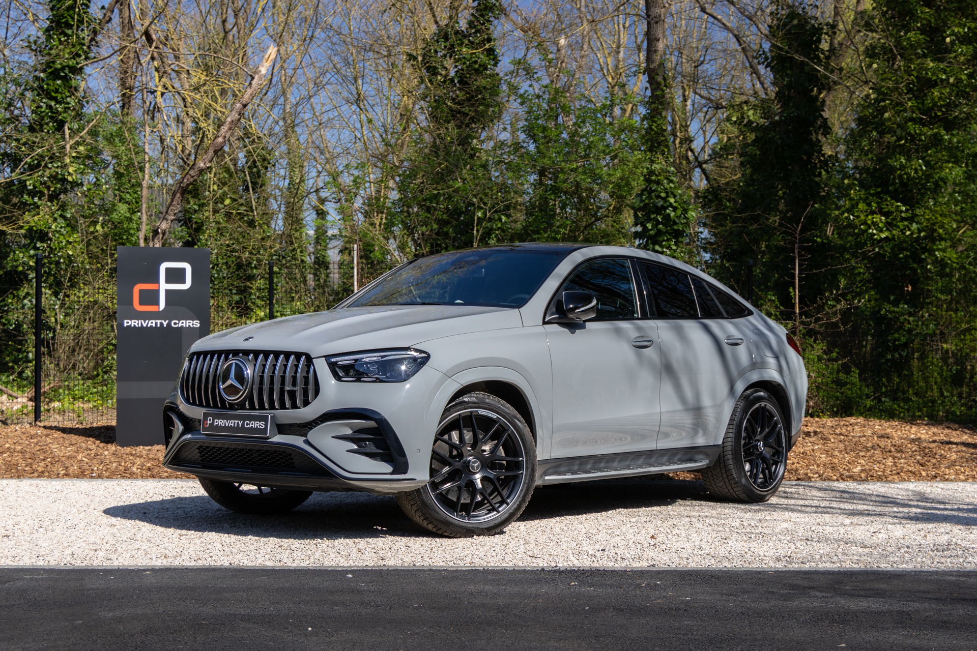 À vendre – AMG – GLE AMG – 2019 – Noir Profond – 22 900 km – 252 ch – 4 cyclindres turbo – Transmission : Automatique – Photo principale – Origine France – Privaty Cars – Expert des modèles AMG en Nouvelle-Aquitaine