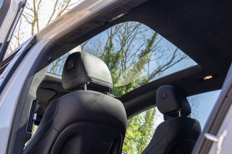 Toit ouvrant panoramique – AMG – GLE AMG – 2019 – Noir Profond – 22 900 km – 252 ch – 4 cyclindres turbo – Transmission : Automatique – Origine France – Privaty Cars – Reprise cash de voitures de luxe sans obligation d’achat près de Poitiers
