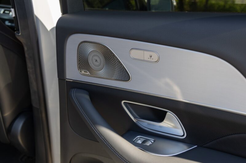 Panneau de porte avec haut-parleur – AMG – GLE AMG – 2019 – Noir Profond – 22 900 km – 252 ch – 4 cyclindres turbo – Transmission : Automatique – Origine France – Privaty Cars – Spécialiste des supercars d’occasion en Charente-Maritime