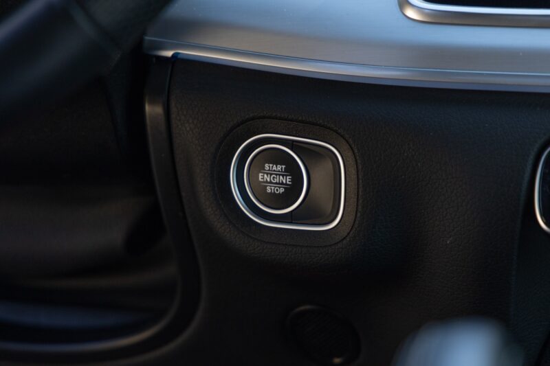 Bouton de démarrage moteur – AMG – GLE AMG – 2019 – Noir Profond – 22 900 km – 252 ch – 4 cyclindres turbo – Transmission : Automatique – Origine France – Privaty Cars – Commerce de voitures de sport luxe et premium à La Rochelle