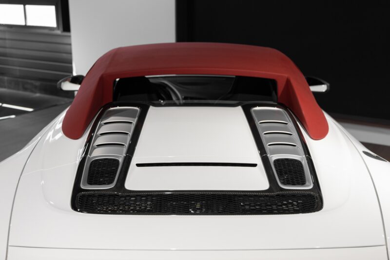 Carrosserie – AUDI – R8 Spyder V10 Plus – 2017 – Blanc Ibis – 34 900 km – 610 ch – V10 Atmo – Transmission : Sequentielle – Origine France – Privaty Cars – Recherche personnalisée de voitures de sport d’occasion à 2 heures de Paris en TGV