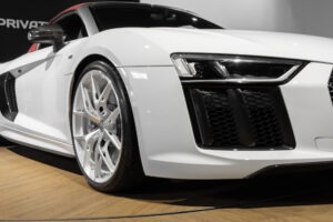 Carrosserie – AUDI – R8 Spyder V10 Plus – 2017 – Glacier White Pearl – 34 900 km – 610 ch – V10 Atmo – Transmission : Sequentielle – Origine France – Privaty Cars – Vente de voitures de sport d’occasion dans l’Ouest de la France