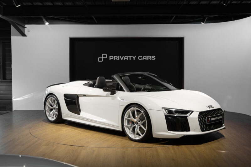 Extérieur – AUDI – R8 Spyder V10 Plus – 2017 – Glacier White Pearl – 34 900 km – 610 ch – V10 Atmo – Transmission : Sequentielle – Origine France – Privaty Cars – Recherche personnalisée de modèles AUDI entre Bordeaux et Nantes