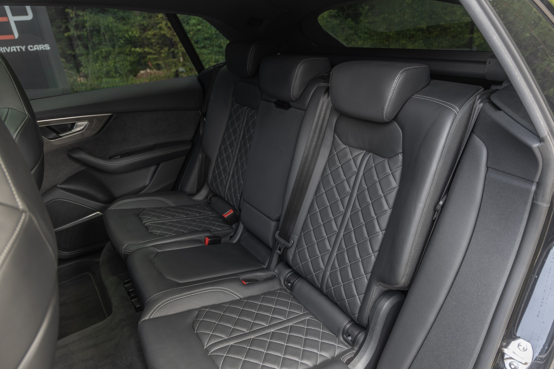 Sièges en cuir avec surpiqûres – AUDI – SQ8 – 2021 – Noir Mythic Mat – 48 900 km – 507 ch – V8 TFSI – Transmission : Automatique – Origine France – Privaty Cars – Reprise de voitures de sport et collection à 2 heures de Paris en TGV