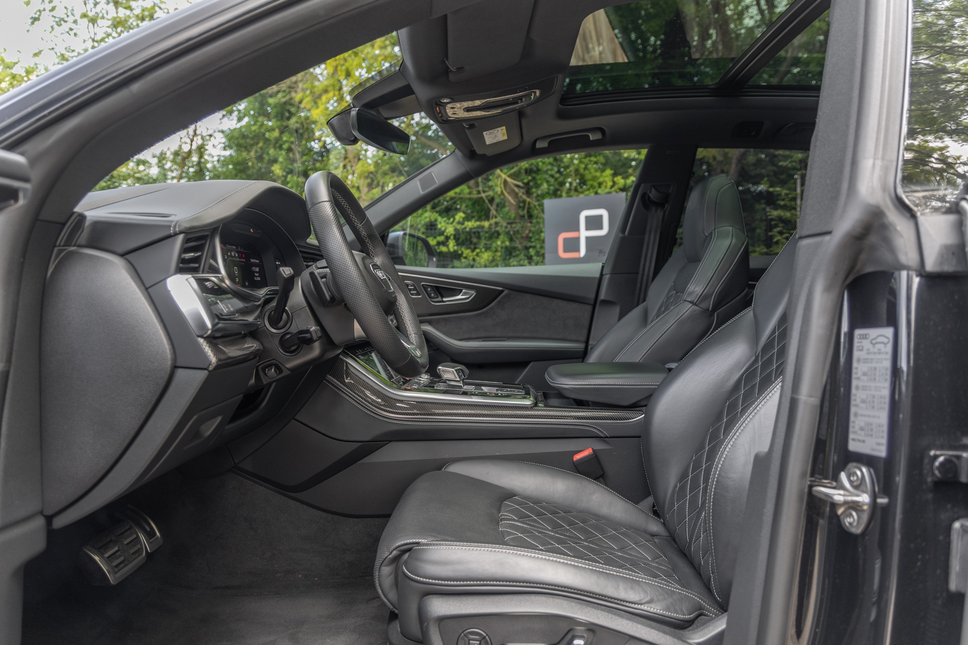 Sièges en cuir avec surpiqûres – AUDI – SQ8 – 2021 – Noir Mythic Mat – 48 900 km – 507 ch – V8 TFSI – Transmission : Automatique – Origine France – Privaty Cars – Mandat de vente pour automobiles de luxe en Nouvelle-Aquitaine