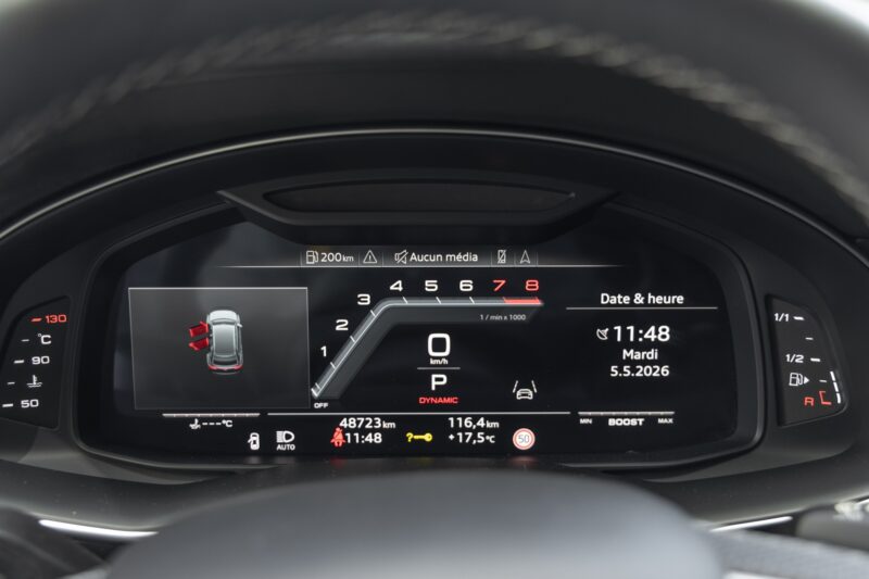 Tableau de bord numérique avec affichage – AUDI – SQ8 – 2021 – Noir Mythic Mat – 48 900 km – 507 ch – V8 TFSI – Transmission : Automatique – Origine France – Privaty Cars – Dépôt-vente sécurisé de véhicules de prestige à La Rochelle