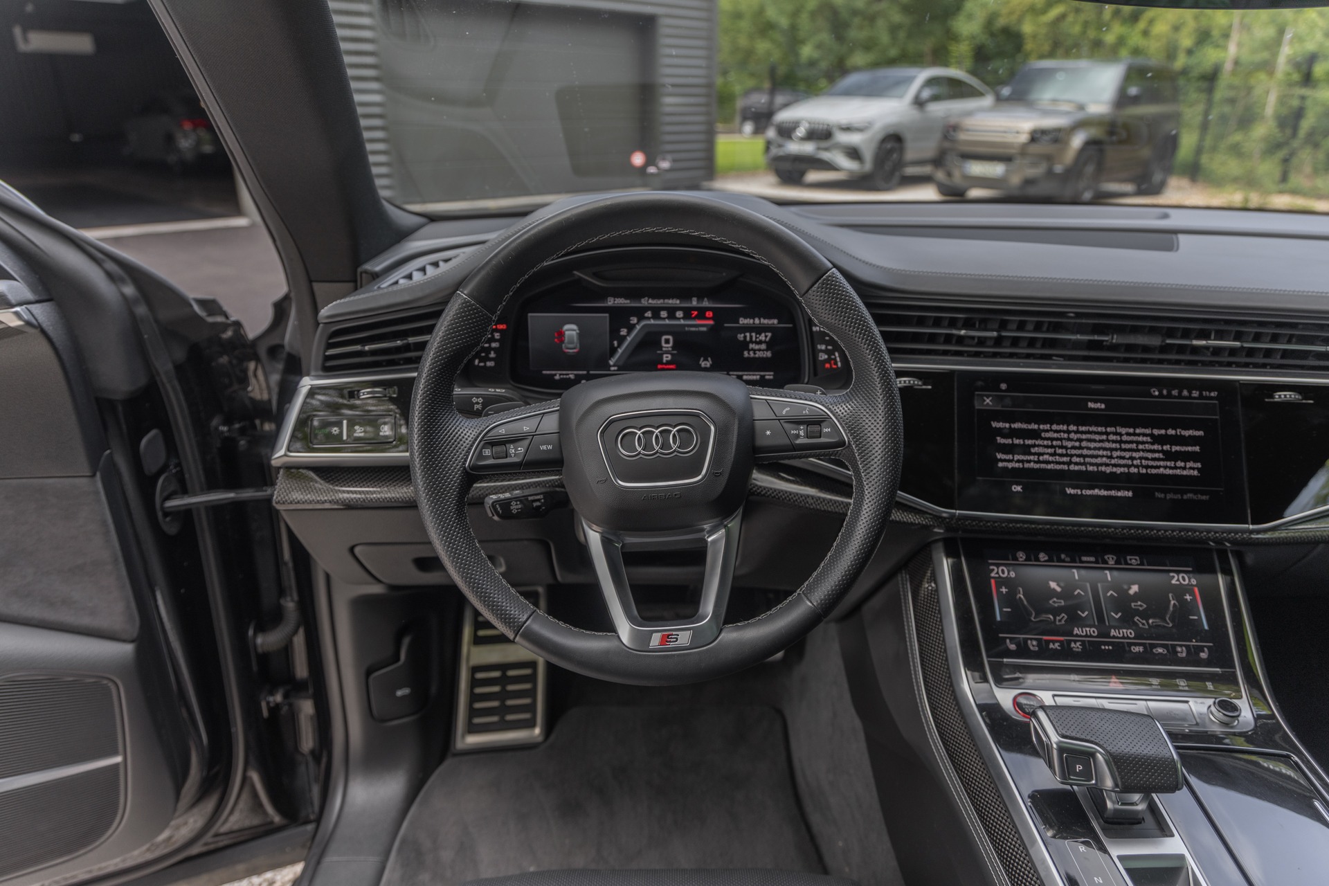 Volant – AUDI – SQ8 – 2021 – Noir Mythic Mat – 48 900 km – 507 ch – V8 TFSI – Transmission : Automatique – Origine France – Privaty Cars – Showroom de voitures de sport haut de gamme entre Bordeaux et Nantes