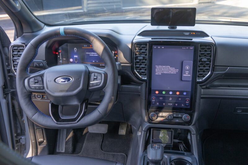 Volant – FORD – Ranger MS-RT – 2019 – Noir Profond – 22 900 km – 252 ch – 4 cyclindres turbo – Transmission : Automatique – Origine France – Privaty Cars – Spécialiste des supercars d’occasion proche de Nantes