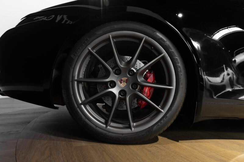 Jantes – PORSCHE – 911 991 CARRERA S – 2015 – Noir – 97 900 km – 400 ch – Flat 6 Atmo – Transmission : Sequentielle – Origine France – Privaty Cars – Reprise de voitures de sport et collection à 2 heures de Paris en TGV