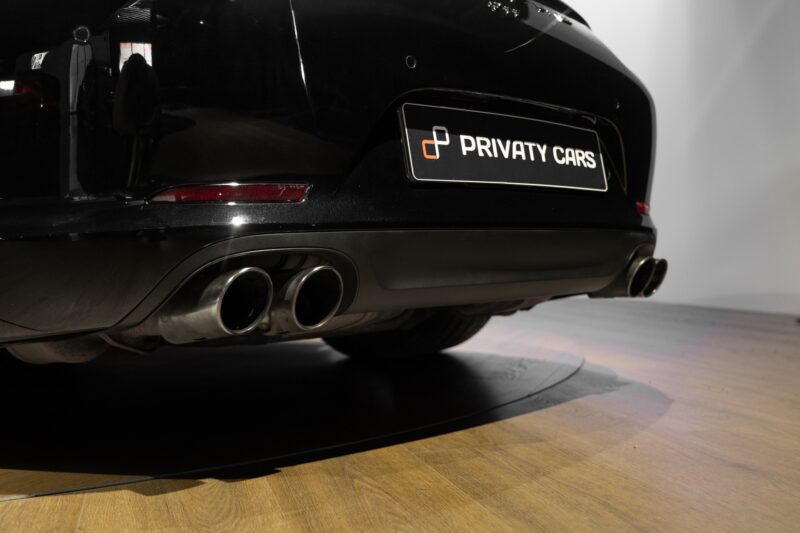 Échappement à double sortie chromée – PORSCHE – 911 991 CARRERA S – 2015 – Noir – 97 900 km – 400 ch – Flat 6 Atmo – Transmission : Sequentielle – Origine France – Privaty Cars – Spécialiste des voitures de sport d’occasion dans l’Ouest de la France