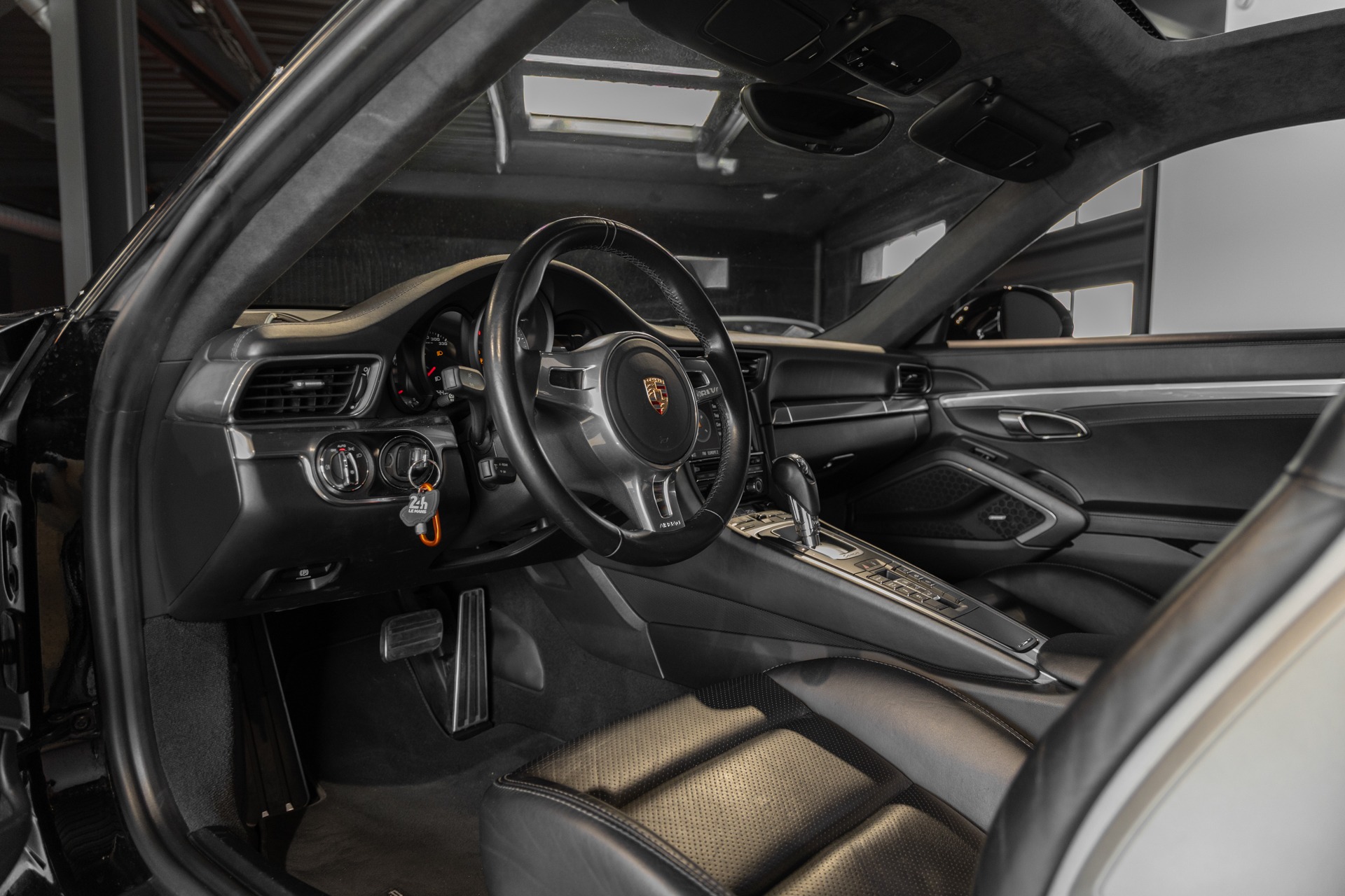 Tableau de bord – PORSCHE – 911 991 CARRERA S – 2015 – Noir – 97 900 km – 400 ch – Flat 6 Atmo – Transmission : Sequentielle – Origine France – Privaty Cars – Courtage automobile PORSCHE proche de Bordeaux