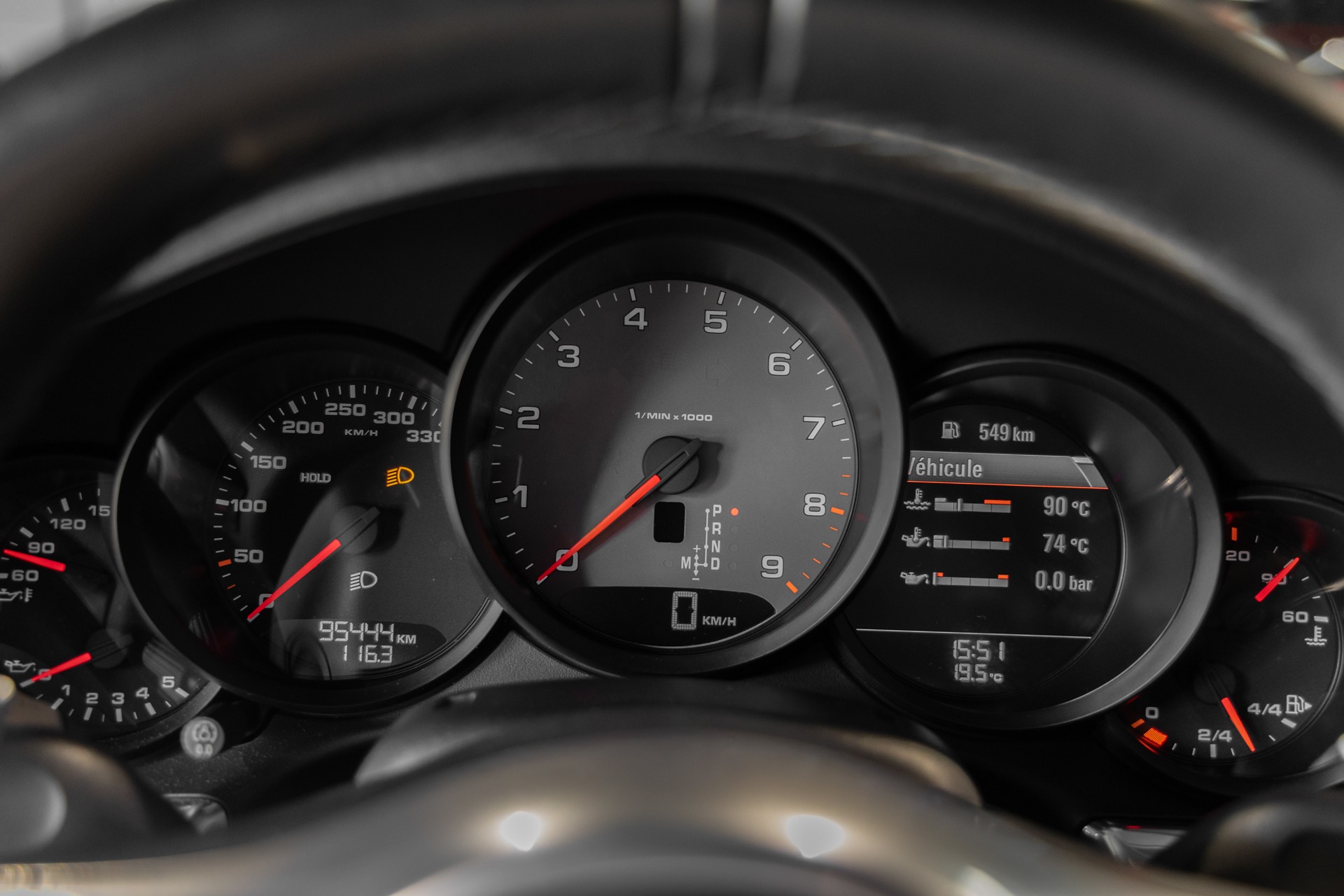 Tableau de bord avec compteurs analogiques – PORSCHE – 911 991 CARRERA S – 2015 – Noir – 97 900 km – 400 ch – Flat 6 Atmo – Transmission : Sequentielle – Origine France – Privaty Cars – Service de courtage et recherche automobile premium proche de Bordeaux