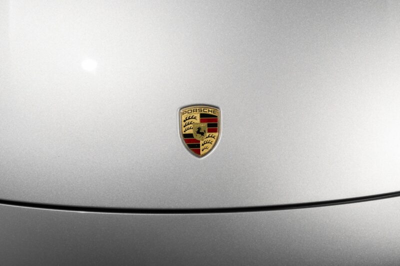 Carrosserie – PORSCHE – 992 Turbo S Cabriolet – 2020 – Gris Argent Gt – 31 900 km – 650 ch – Flat 6 bi-turbo – Transmission : Séquentielle – Origine Allemagne  – Privaty Cars – Importation de véhicules de prestige et sportifs proche de Bordeaux