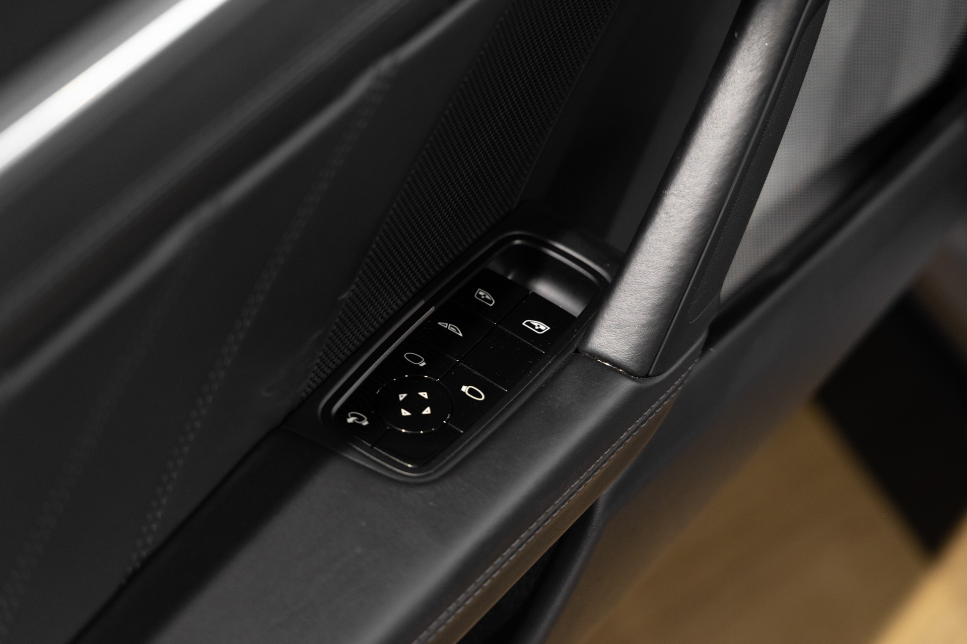 Tableau de bord – PORSCHE – 992 Turbo S Cabriolet – 2020 – Gris Argent Gt – 31 900 km – 650 ch – Flat 6 bi-turbo – Transmission : Séquentielle – Origine Allemagne  – Privaty Cars – Rachat express de supercars et hypercars entre Bordeaux et Nantes
