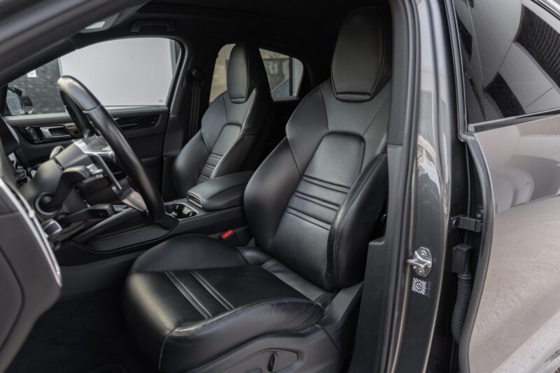 Sièges – PORSCHE – Cayenne – 2021 – Quarzitgrau – 51 900 km – 462 ch – V6 Turbo Hybrid – Transmission : Automatique – Origine France – Privaty Cars – Expert des modèles PORSCHE entre Bordeaux et Nantes