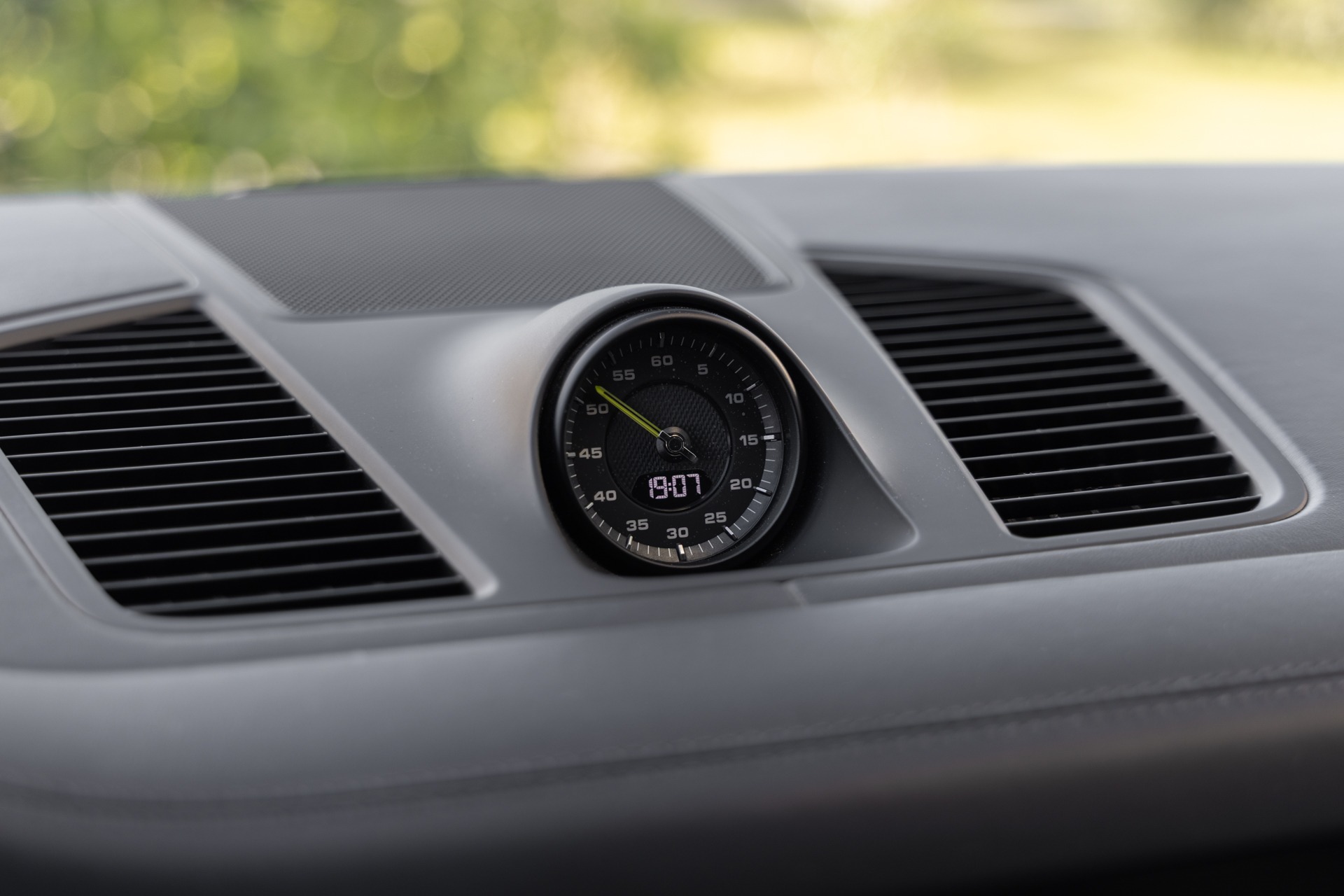 Tableau de bord – PORSCHE – Cayenne – 2021 – Quarzitgrau – 51 900 km – 462 ch – V6 Turbo Hybrid – Transmission : Automatique – Origine France – Privaty Cars – Recherche de supercars hors marché en Nouvelle-Aquitaine