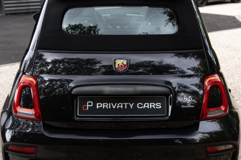 Carrosserie – ABARTH – 695C Turismo – 2023 – Noir Scorpione – 12 900 km – 165 ch – 4 cyclindres en ligne turbo – Transmission : Manuelle – Origine France – Privaty Cars – Achat et vente de supercars d’occasion à La Rochelle