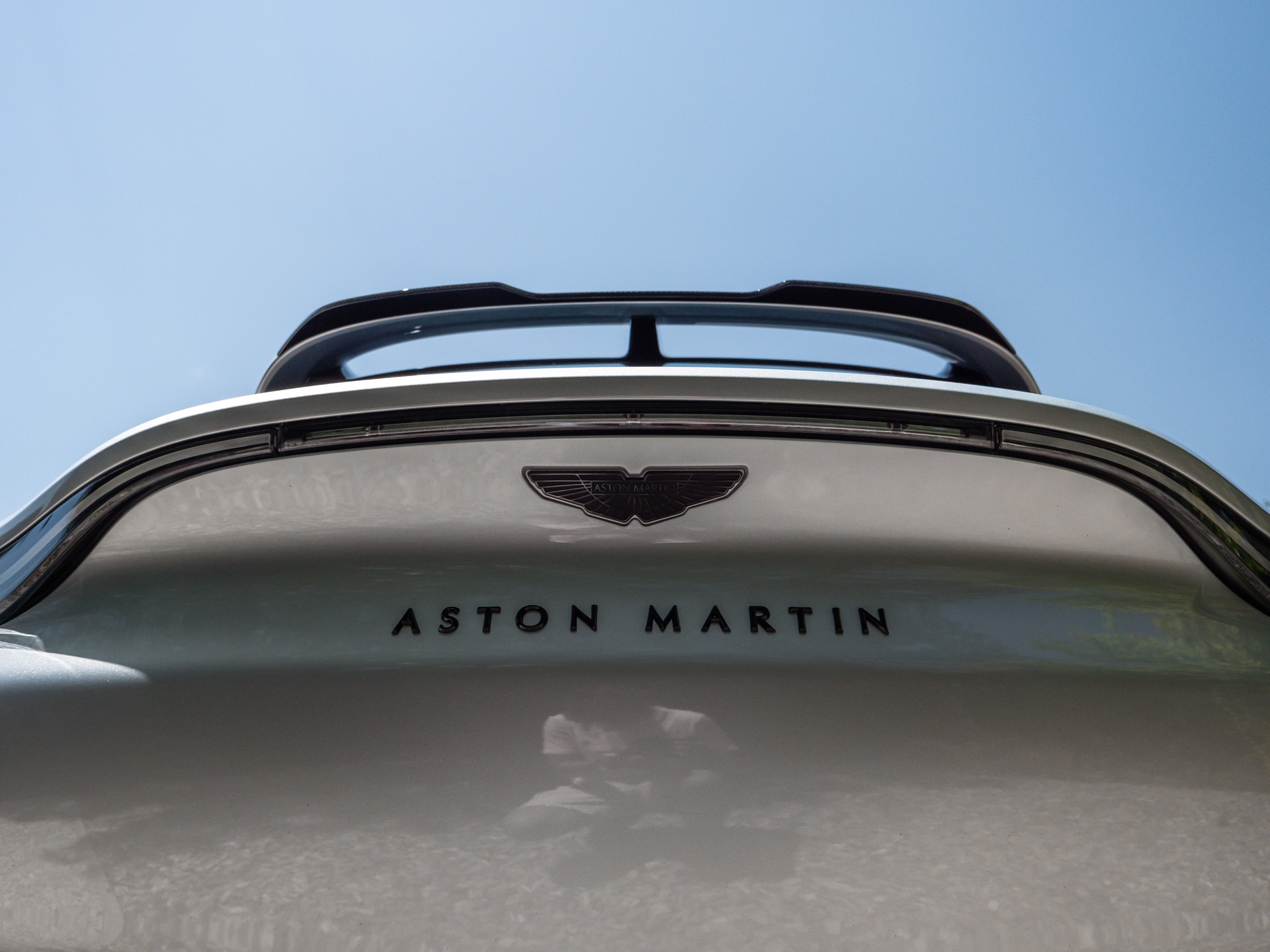 Carrosserie – ASTON MARTIN – DBX 707 – 2024 – Titanium Grey Métallisée – 16 900 km – 707 ch – V8 bi-turbo – Transmission : Automatique – Origine France – Privaty Cars – Dépôt-vente de voitures de sport et véhicules d’exception proche de Nantes