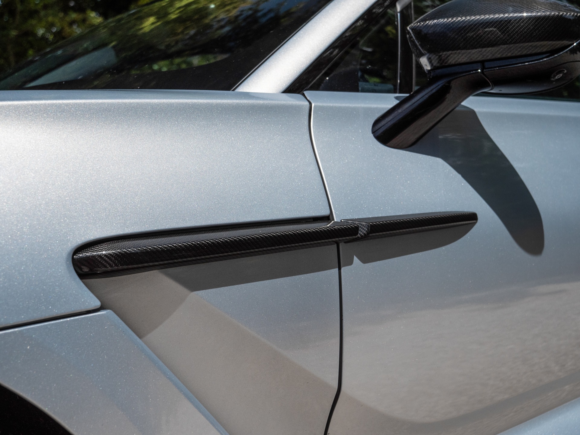 Carrosserie – ASTON MARTIN – DBX 707 – 2024 – Titanium Grey Métallisée – 16 900 km – 707 ch – V8 bi-turbo – Transmission : Automatique – Origine France – Privaty Cars – Spécialiste indépendant Porsche, Ferrari et McLaren proche de Bordeaux