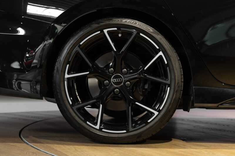 Jantes – AUDI – RS3 – 2023 – Noir Mythic – 10 900 km – 400 ch – 5 cyclindres turbo – Transmission : Sequentielle – Origine France – Privaty Cars – Reprise de voitures de sport et collection à La Rochelle