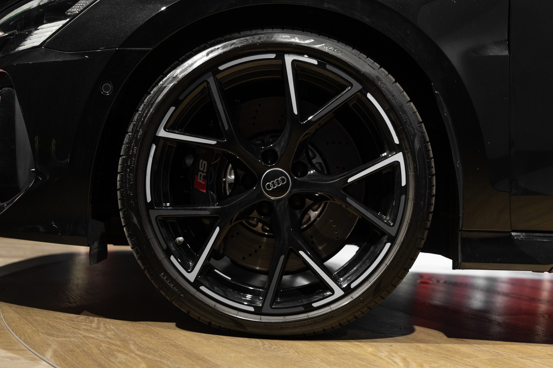 Jantes – AUDI – RS3 – 2023 – Noir Mythic – 10 900 km – 400 ch – 5 cyclindres turbo – Transmission : Sequentielle – Origine France – Privaty Cars – Importation de véhicules de prestige et sportifs en Nouvelle-Aquitaine