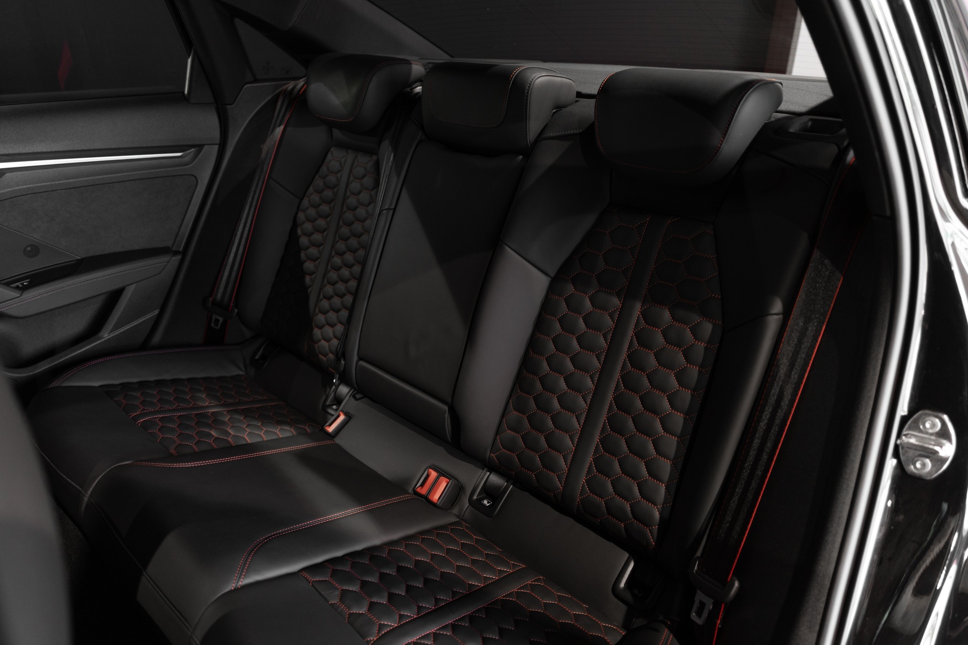 Sièges – AUDI – RS3 – 2023 – Noir Mythic – 10 900 km – 400 ch – 5 cyclindres turbo – Transmission : Sequentielle – Origine France – Privaty Cars – Spécialiste des voitures de sport d’occasion à 2 heures de Paris en TGV