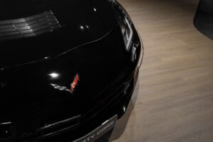 À vendre – CORVETTE – C7 Stingray 3LT – 2016 – Noir – 47 900 km – 466 ch – V8 atmo – Transmission : Sequentielle – Vue principale – Origine allemagne – Privaty Cars – Service de courtage et recherche automobile premium entre Bordeaux et Nantes