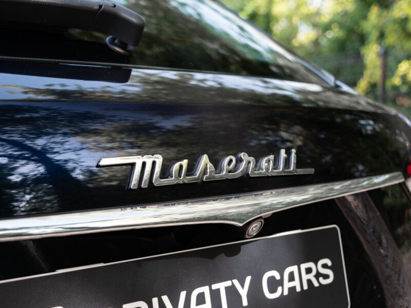 Carrosserie – MASERATI – Levante GranSport Q4 – 2020 – Blue Nobile ( tri-couche ) – 56 300 km – 350 ch – V6 bi-turbo – Transmission : Automatique – Origine France – Privaty Cars – Vente de voitures de prestige d’occasion à 2 heures de Paris en TGV