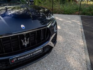 À vendre – MASERATI – Levante GranSport Q4 – 2020 – Blue Nobile ( tri-couche ) – 56 300 km – 350 ch – V6 bi-turbo – Transmission : Automatique – Vue principale – Origine France – Privaty Cars – Rachat immédiat de véhicules de prestige en Charente-Maritime