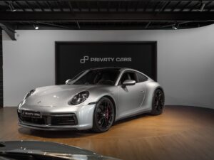 À vendre – PORSCHE – 911 991.1 CARRERA 4S – 2019 – Gris Argent GT – 69 500 km – 450 ch – Flat 6 Atmo – Transmission : Automatique – Photo principale – Origine Allemagne – Privaty Cars – Spécialiste des sportives d’occasion à 2 heures de Paris en TGV