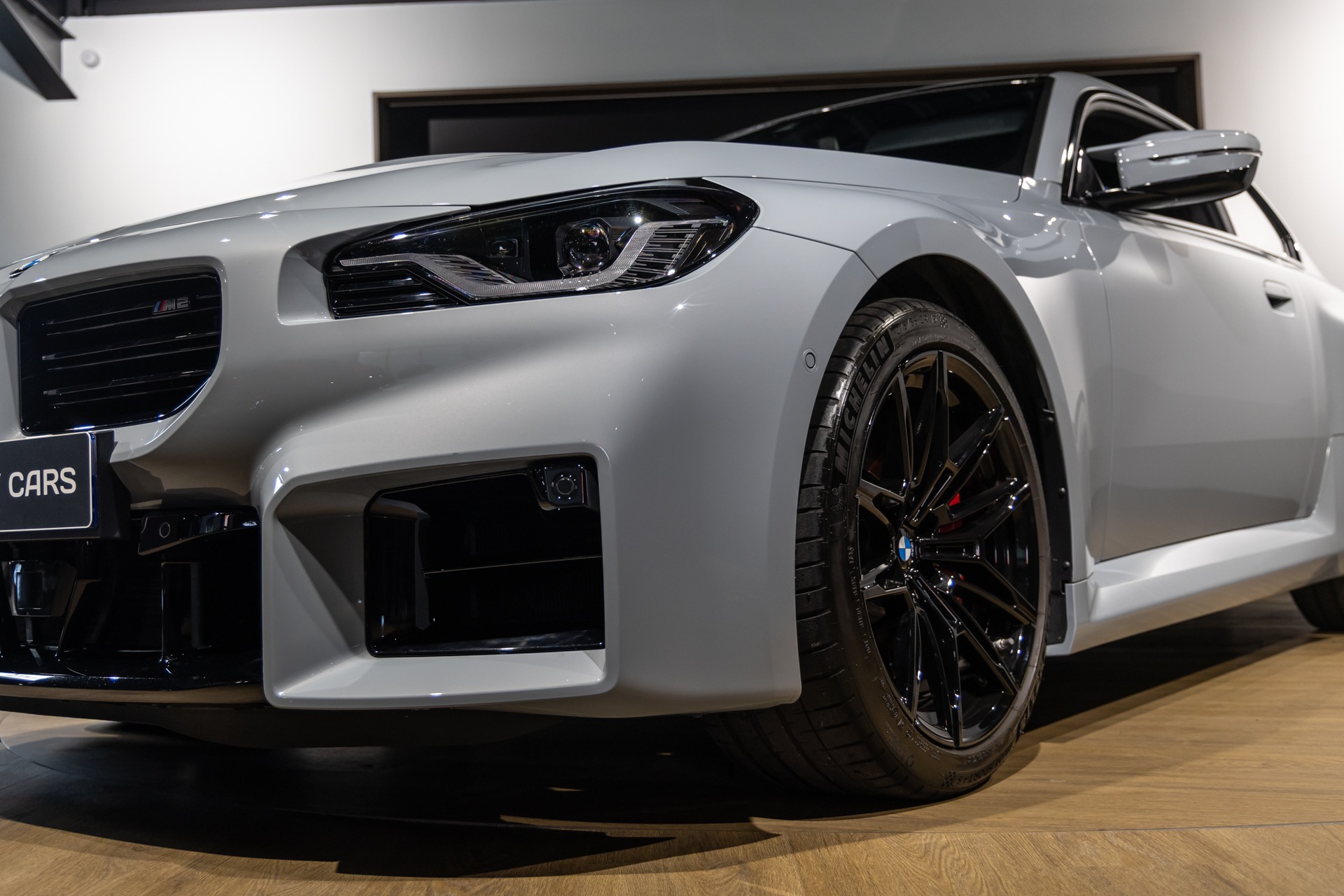 Carrosserie – BMW – M2 G87 – 2023 – Brooklyngrau métalissé – 13 900 km – 460 ch – 6 en ligne bi-turbo – Transmission : Automatique – Origine France – Privaty Cars – Mandat de vente pour automobiles de luxe à 2 heures de Paris en TGV