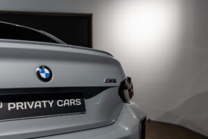 Carrosserie – BMW – M2 G87 – 2023 – Brooklyngrau métalissé – 13 900 km – 460 ch – 6 en ligne bi-turbo – Transmission : Automatique – Origine France – Privaty Cars – Commerce de voitures de sport luxe et premium proche de Nantes