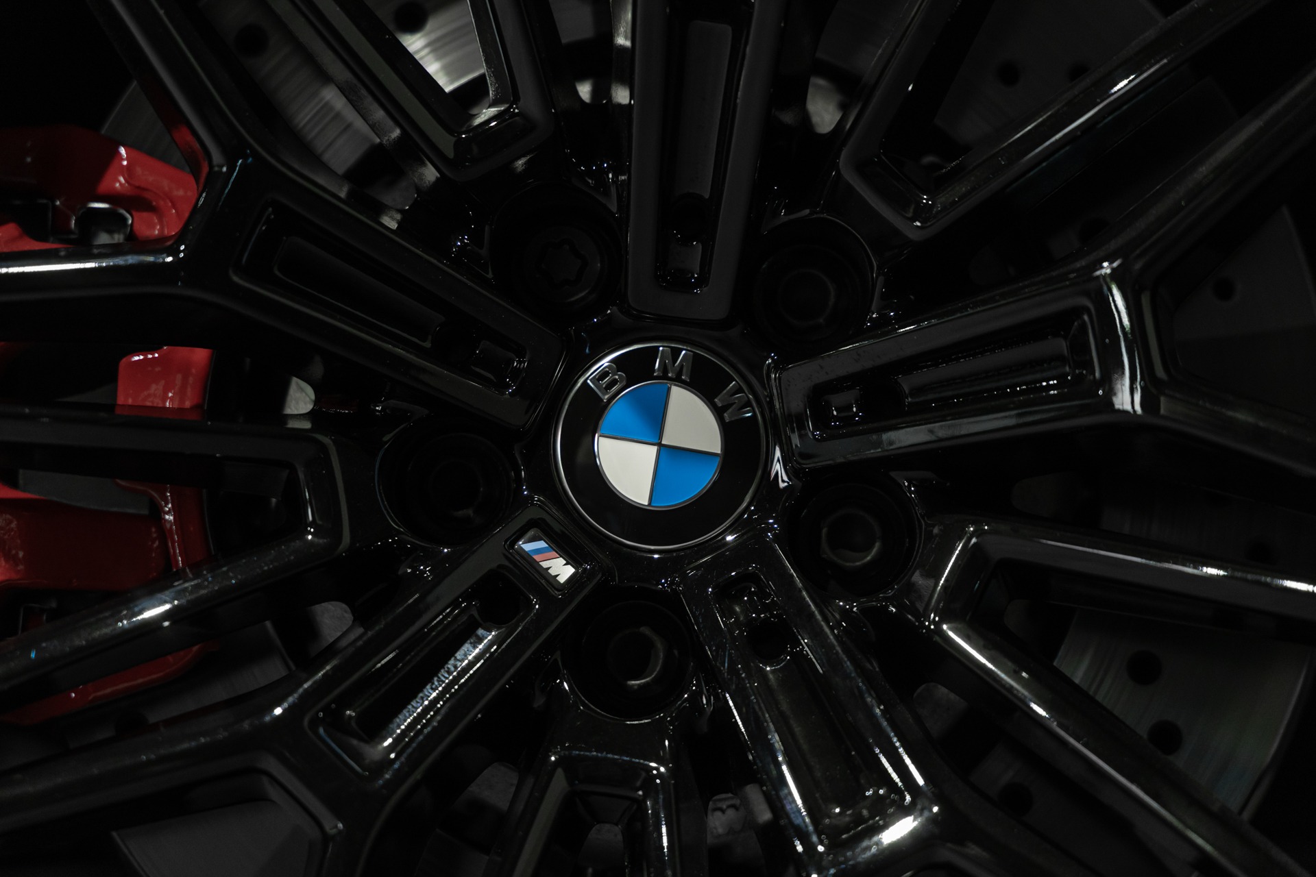 Jantes – BMW – M2 G87 – 2023 – Brooklyngrau métalissé – 13 900 km – 460 ch – 6 en ligne bi-turbo – Transmission : Automatique – Origine France – Privaty Cars – Expert des voitures de prestige d’occasion près de Poitiers